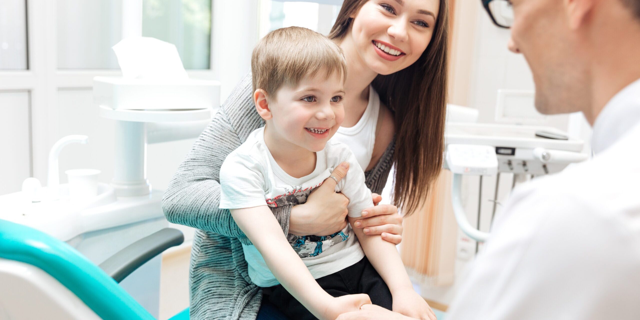 Child's first visit at the dentist